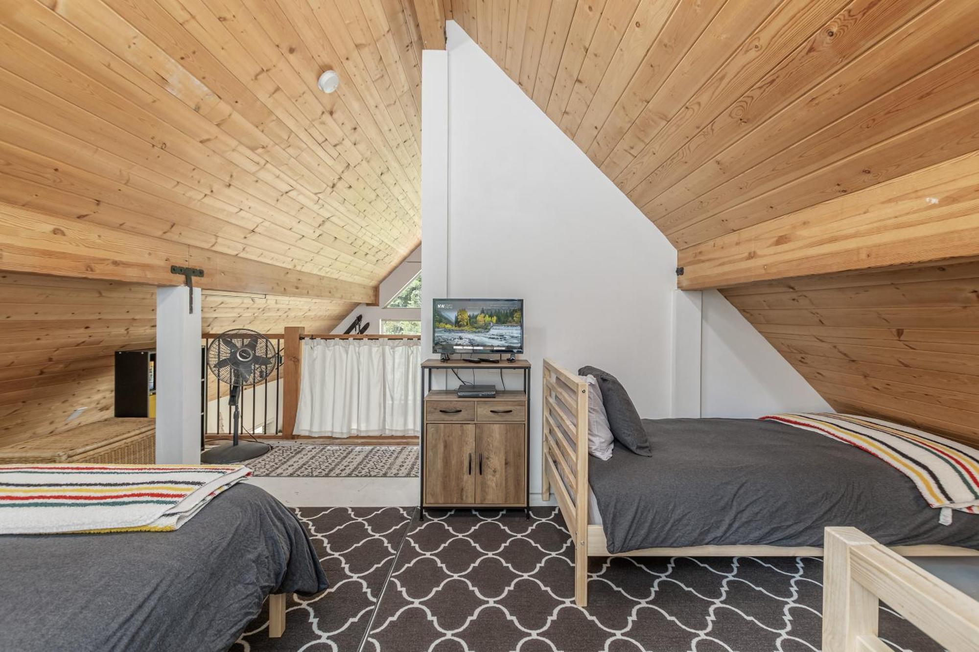 Raven Haven Lodge By Nw Comfy Cabins เลเวนเวิร์ท ภายนอก รูปภาพ