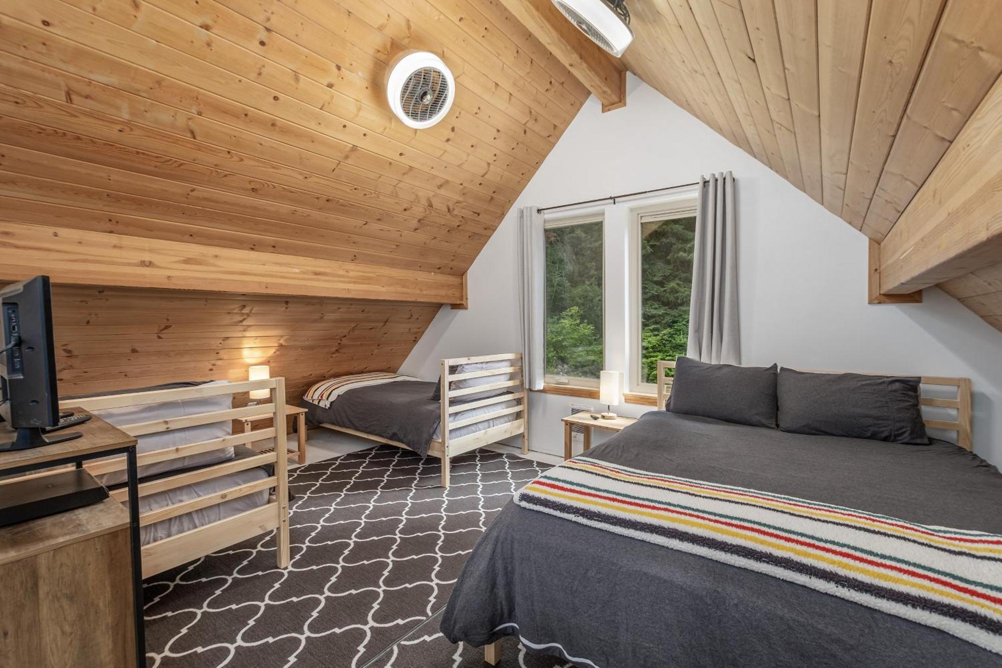 Raven Haven Lodge By Nw Comfy Cabins เลเวนเวิร์ท ภายนอก รูปภาพ