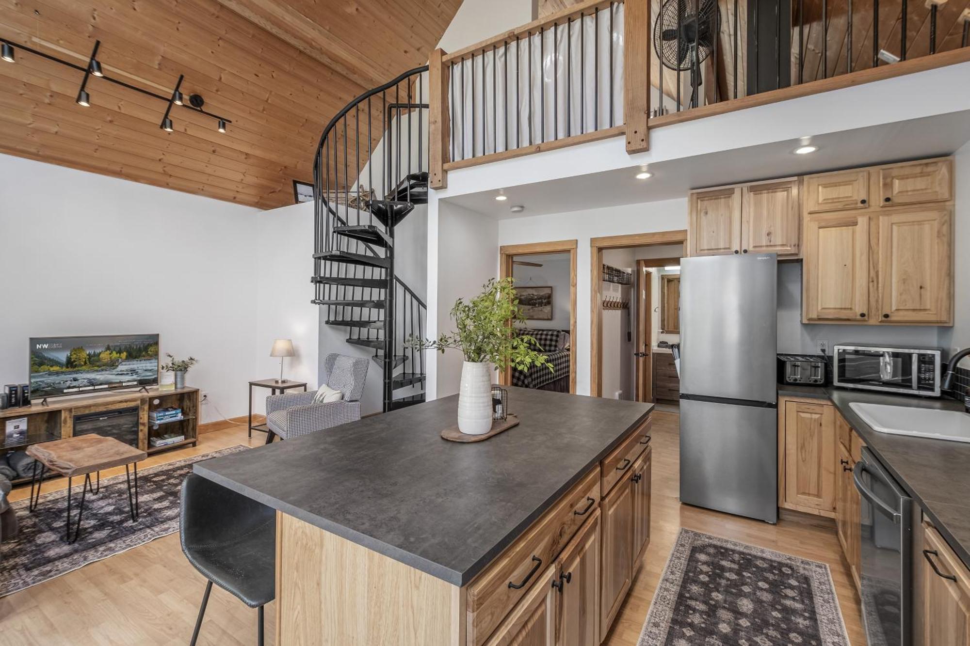 Raven Haven Lodge By Nw Comfy Cabins เลเวนเวิร์ท ภายนอก รูปภาพ